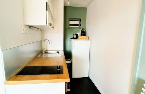 Sainte-Cecile-Plage Apartment | Studio cabin, sleeps 4, on the Sainte Cécile esplanade