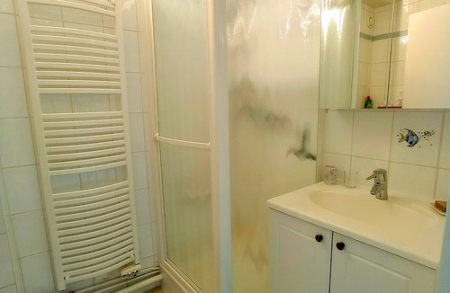 Sainte-Cecile-Plage Apartment | Studio cabin, sleeps 4, on the Sainte Cécile esplanade