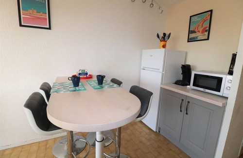 Le Grau-Du-Roi Apartment | Studio Cabin swimming pool elevator parking air conditioning