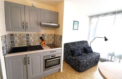 Le Grau-Du-Roi Apartment | Studio Cabin swimming pool elevator parking air conditioning