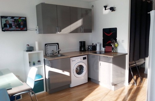 Le Couchant Apartment | Studio cabin with garage, near beaches