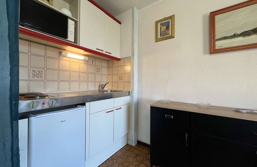 Gruissan Apartment | Studio Cabin With Pool & Parking - Gruissan