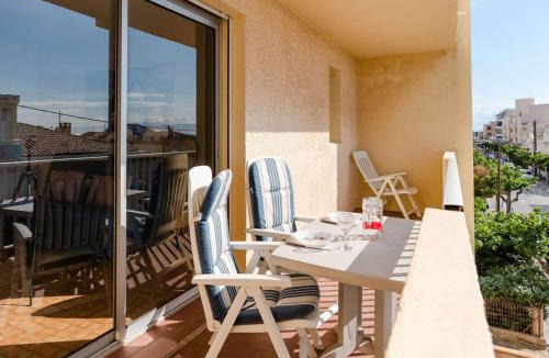 Narbonne-Plage Apartment | Studio cabine à 20m de la plage avec balcon et parking à Narbonne-Plage - FR-1-409-140
