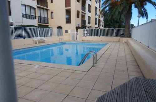 Argeles Plage Apartment | Studio Cabine 4 Pers. avec Wifi, Piscine, Parking à 500m de la Plage d'Argelès - FR-1-776-54