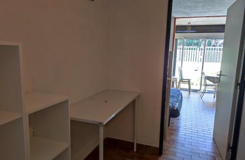 Argeles Plage Apartment | Studio Cabine 4 Pers. avec Wifi, Piscine, Parking à 500m de la Plage d'Argelès - FR-1-776-54