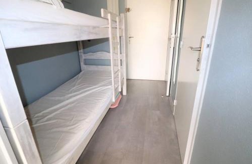 Le Grau-Du-Roi Apartment | Studio Cabine 4 pers RDC avec Piscines, Terrasse, Proche Mer et Commerces - FR-1-307-36