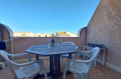 Marseillan Plage Apartment | Studio cabine 4 pers, parking privé et piscine - FR-1-326-774