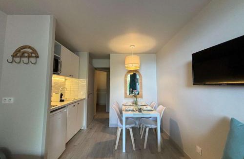 La Croix des Gardes Apartment | Studio cabine 5 personnes avec piscine et parking, Cannes la Bocca - FR-1-609-100
