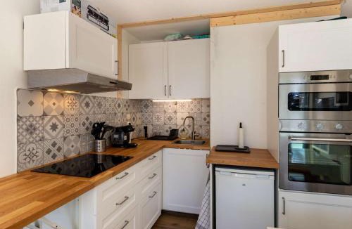 Eaux-Bonnes Apartment | Studio cabine 6 pers. proche pistes avec balcon et casier à ski - FR-1-400-124