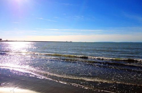 Le Grau-Du-Roi Apartment | Studio cabine climatisé, proche plage, parfait pour 4 pers. - FR-1-307-123
