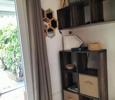 Le Grau-Du-Roi Apartment | Studio cabine climatisé rez de jardin plage 150m Boucanet