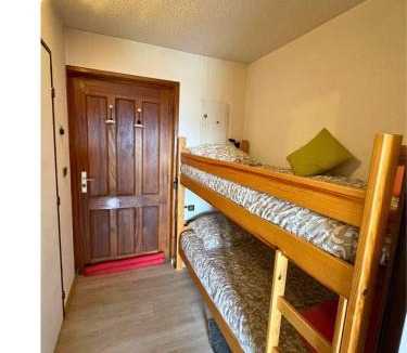 Pyrenees 2000 Apartment | Studio cabine cosy – Vue montagne – Proche pistes