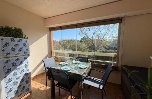 Miramar Apartment | Studio Cabine en Front de Mer - Plage de l'Argentière, La Londe-les-Maures