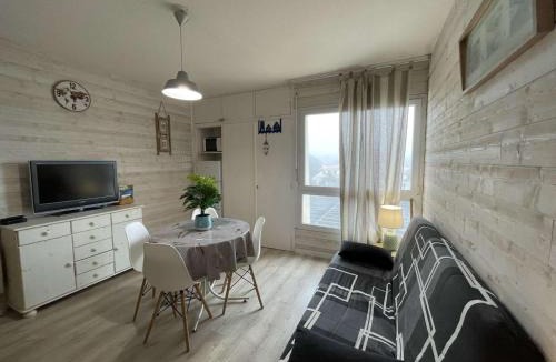 Saint-Jean-de-Monts Apartment | Studio cabine moderne 4 pers, plage 100m, Saint-Jean-de-Monts - FR-1-224C-582