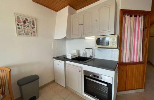 Saint-Jean-de-Monts Apartment | Studio/Cabine Mer 4 Pers: Terrasse, Près Plage, Garage Privé, Tout équipé, St-Jean-de-Monts - FR-1-224C-70