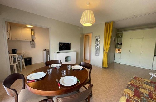 Saint-Jean-de-Monts Apartment | Studio Cabine avec Balcon et Parking Près de la Plage - St-Jean-de-Monts - FR-1-224C-284
