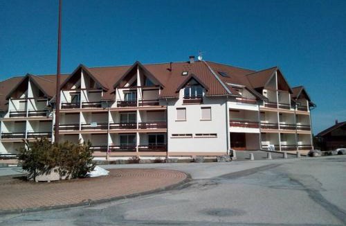 Premanon Apartment | Studio-cabine Résidence les Rennes