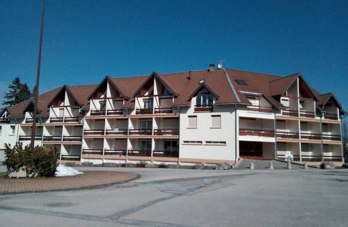 Premanon Apartment | Studio-cabine Résidence les Rennes