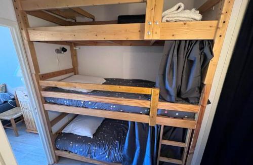 Les Angles Apartment | Studio Cabine Spacieux avec Balcon et Coin Repas - FR-1-593-99