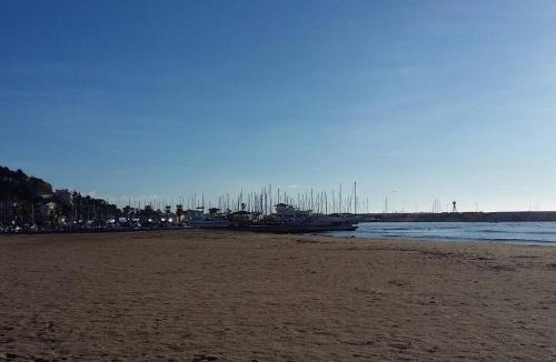Le Lavandou Apartment | studio cabine. Terrasse