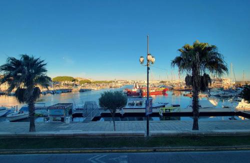 Le Grau-Du-Roi Apartment | Studio cabine vue port