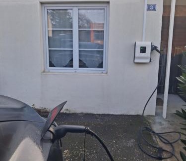 Marcilly-sur-Tille Apartment | Studio calme & confortable et borne recharge VE