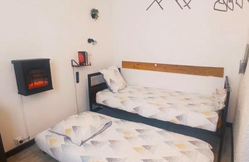 Argeles Gazost Apartment | Studio calme centre-ville d'Argelès-Gazost