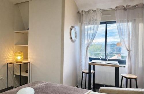 Ep 21 - Saint-Paul Apartment | studio calme et cosy avec parking privé