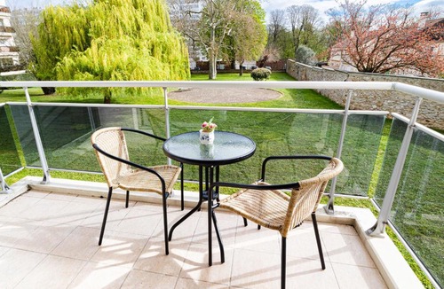 Grand Bourg Apartment | Studio calme et entièrement équipé de haute gamme