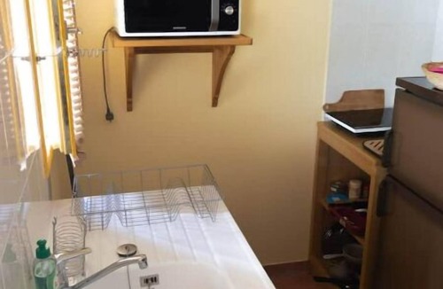 Brive-la-Gaillarde Apartment | Studio Calme Chaleureux