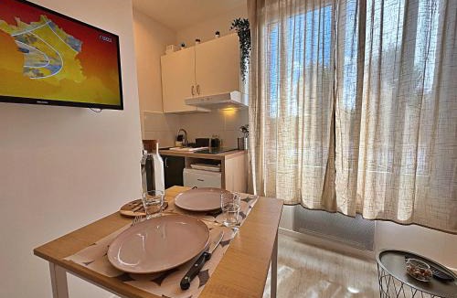 Margny-les-Compiegne Apartment | Studio canapé-lit - 2 min Gare Compiègne - Arrivée autonome