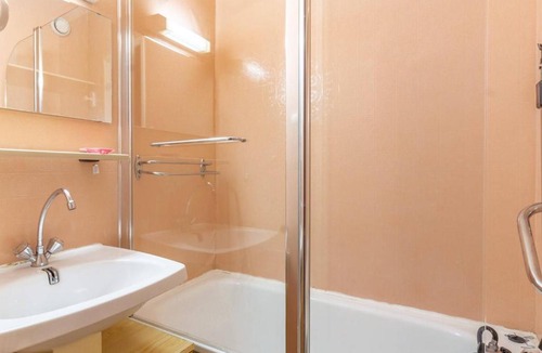 Cauterets Apartment | Studio Cauterets, 1 pièce, 4 personnes - FR-1-401-72