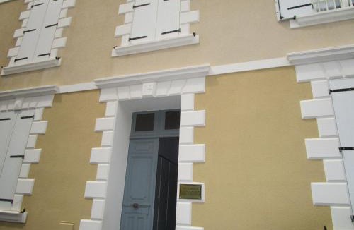 Les Sables d'Olonne Apartment | Studio Centre-ville, 100m Plage, Confort et Praticité - FR-1-197-378