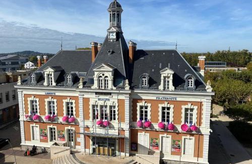 Montceau-les-Mines Apartment | Studio centre-ville