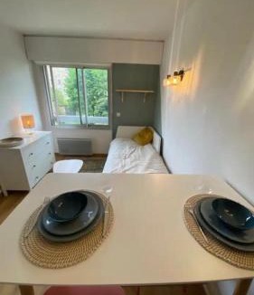 Clamart Apartment | Studio centre ville 19m2