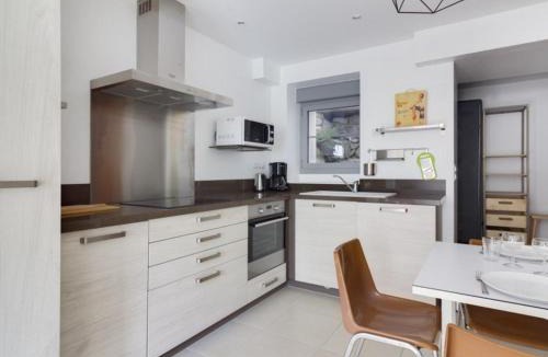 Cauterets Apartment | Studio centre-ville avec terrasse, parking, proche télécabine et commodités - FR-1-401-175