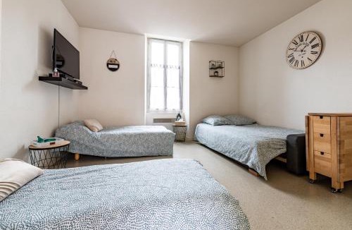 Cholet Apartment | Studio centre ville avec parking privé