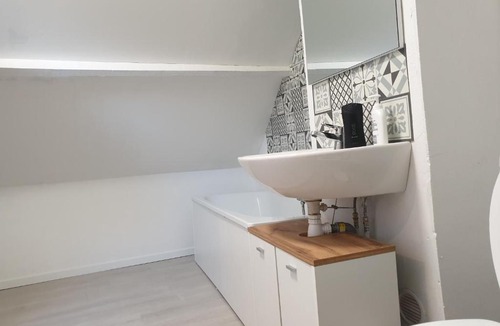 Henin-Beaumont Apartment | Studio centre ville Henin Beaumont