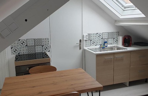 Henin-Beaumont Apartment | Studio centre ville Henin Beaumont