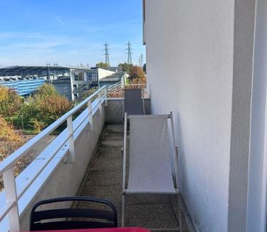Cergy Apartment | Studio CERGY 5 min de la Gare et place parking