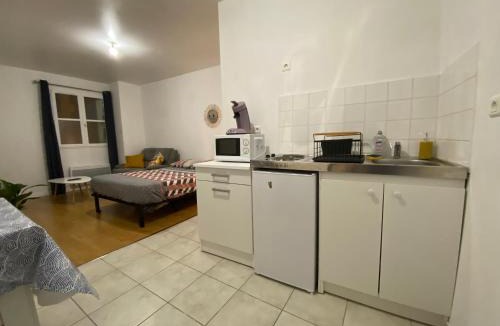 Excideuil Apartment | Studio chaleureux Centre Ville