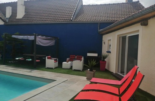 Chaumont Apartment | Studio chaleureux