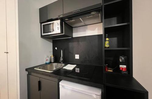 Villette - Maisons Neuves Apartment | Studio chaleureux, proche gare, Lyon 3