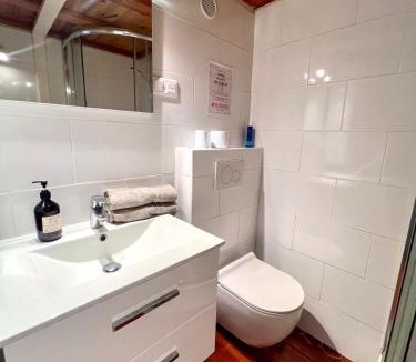 Toulon Apartment | Studio Chalucet - close to train station