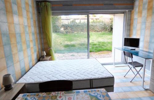 Brioude Apartment | Studio charmant dans Brioude – 25 m² avec terrasse et parking
