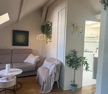 Passy Apartment | Studio charmant Eiffel