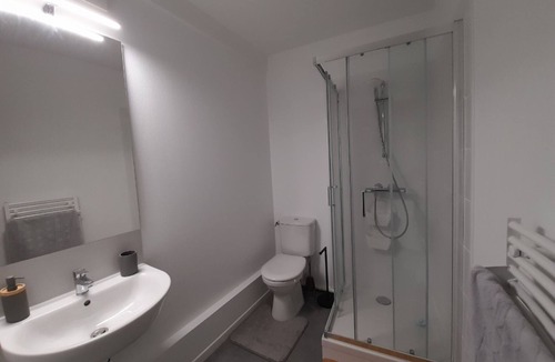 Landivisiau Apartment | Studio Chic et Calme