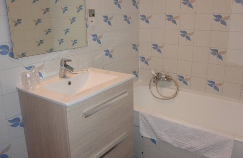 Brides-les-Bains Apartment | Studio-Classic-Ensuite with Bath-Terrace-Vue Montagne