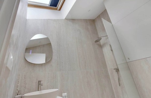 Neuilly-sur-Seine Apartment | Studio climatisé intimiste – Neuilly