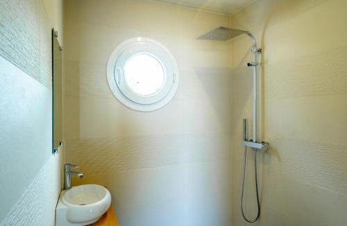 Ile du Levant Apartment | Studio climatisé île naturiste du Levant